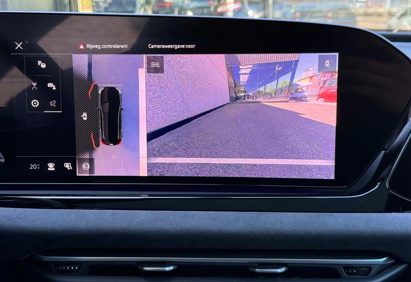 2025 Audi A5 Avant 2.0 TDI QUATTRO HUD PANO S LINE - Image 12