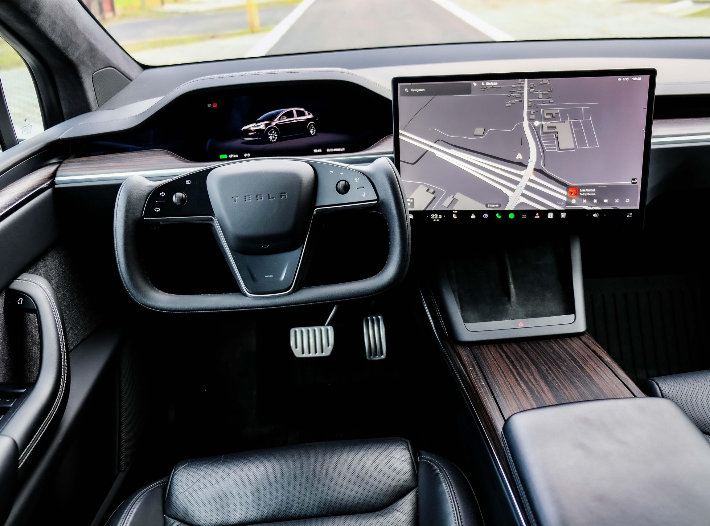 2023 Tesla Model X Long Range Facelift 6 Seats Yoke AWD - Image 10