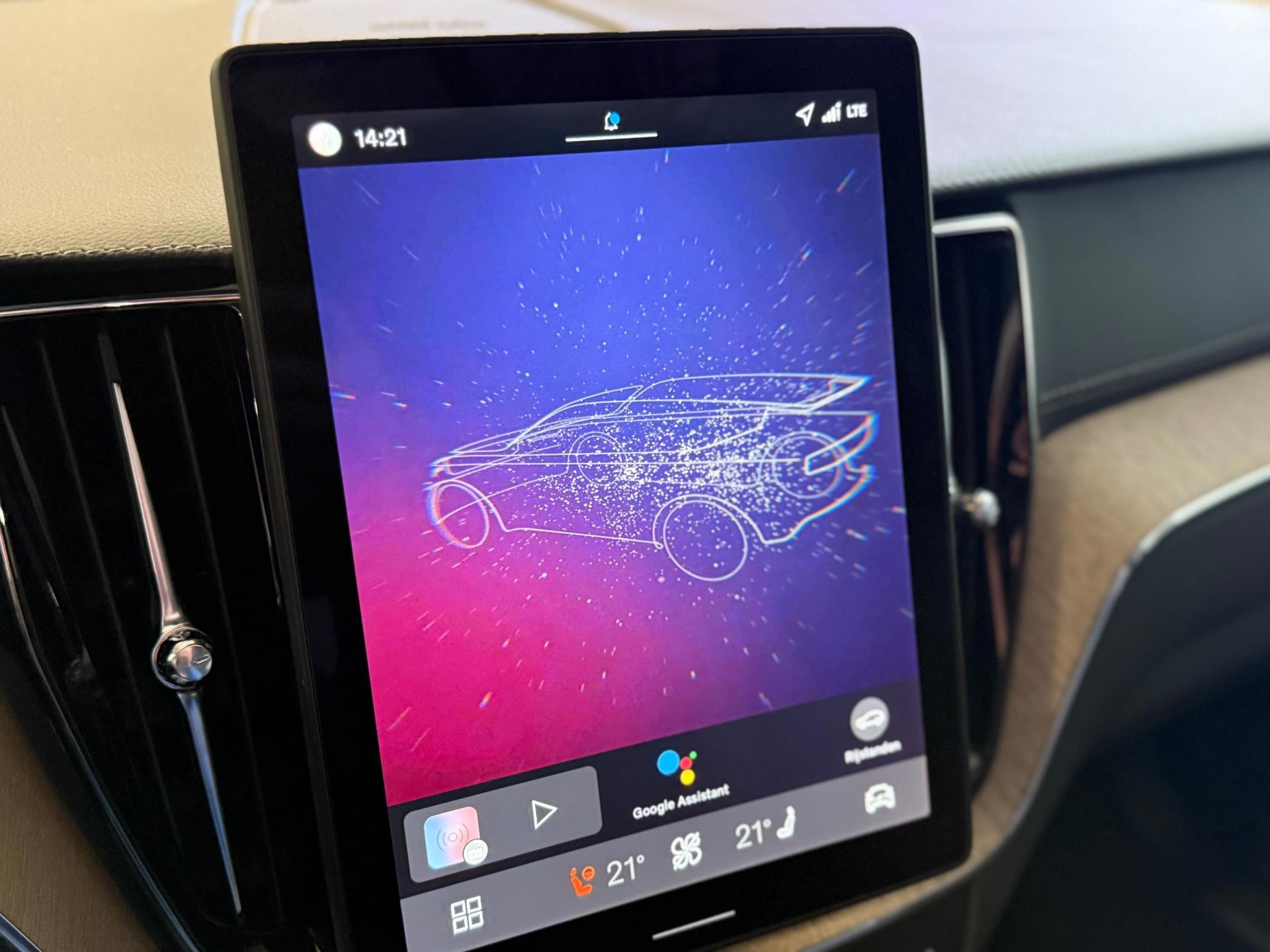 2025 Volvo XC60 2.0 T8 Plug- in hybrid AWD Ultra Dark 450HP - Image 49