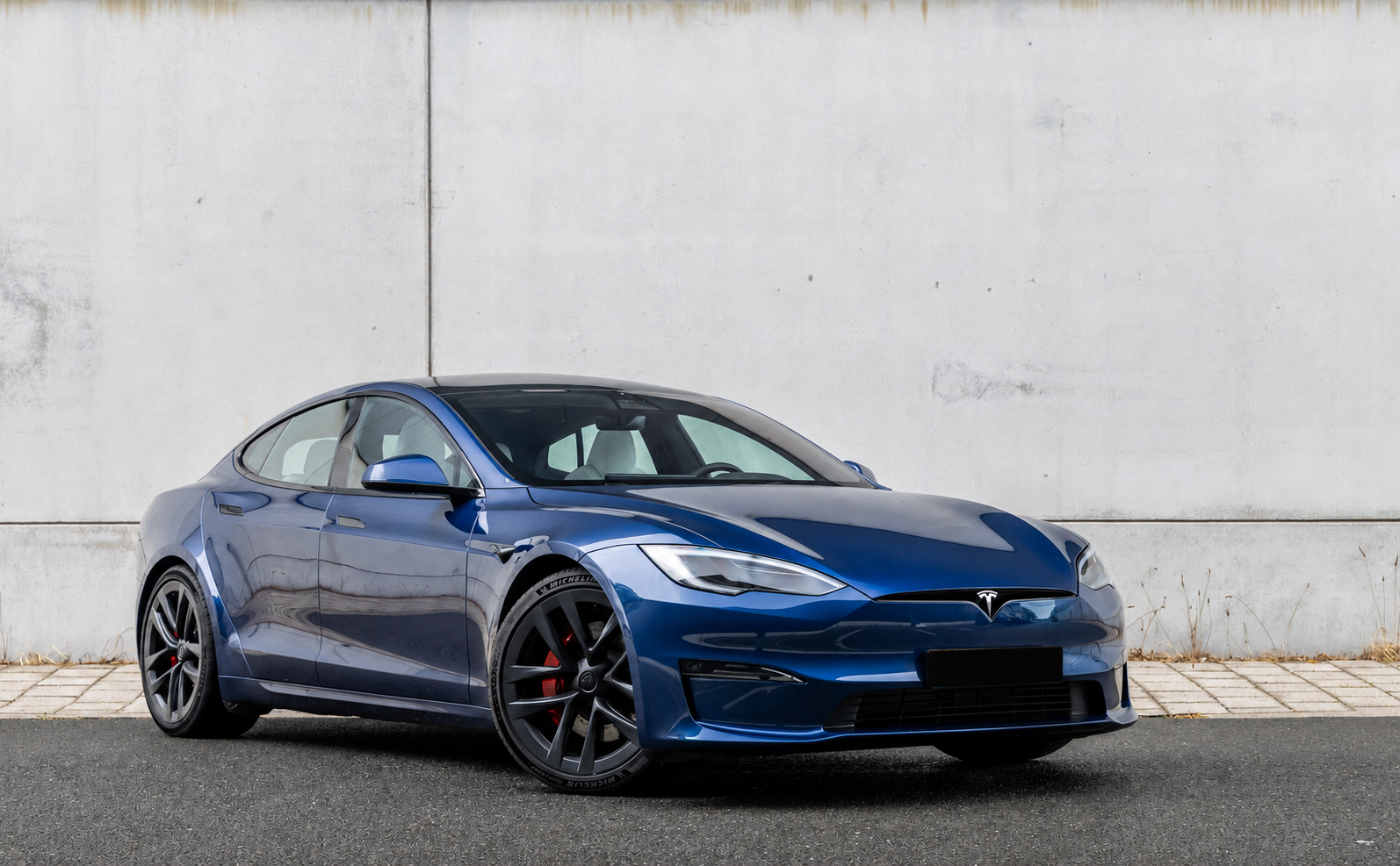 2023 Tesla Model S Plaid AWD 100 kWh - Image 2