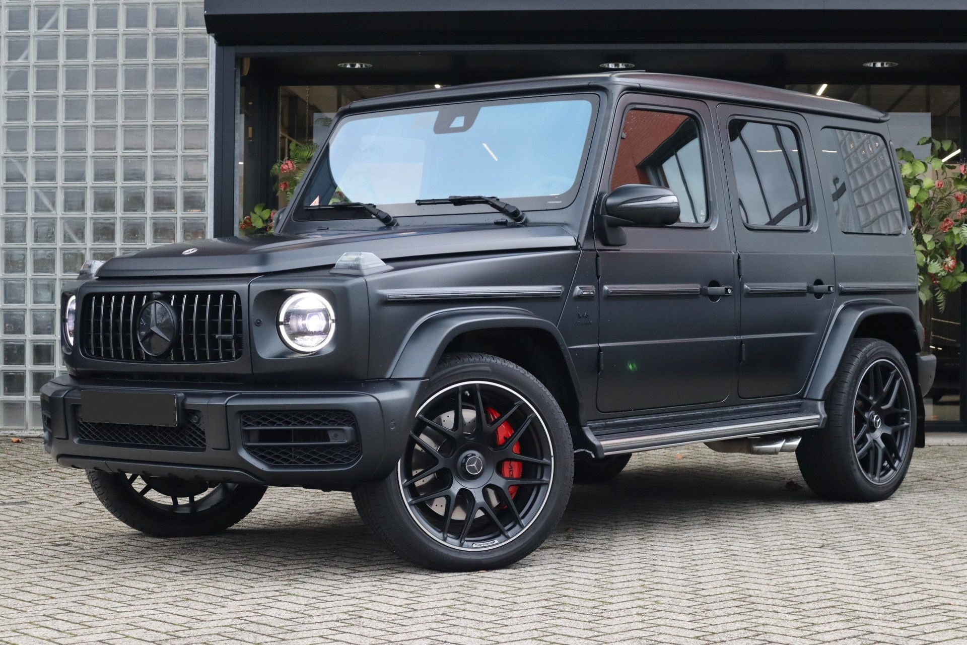 2023 Mercedes-Benz G 63 AMG Jet-black Magno Carbon 585HP - Image 2