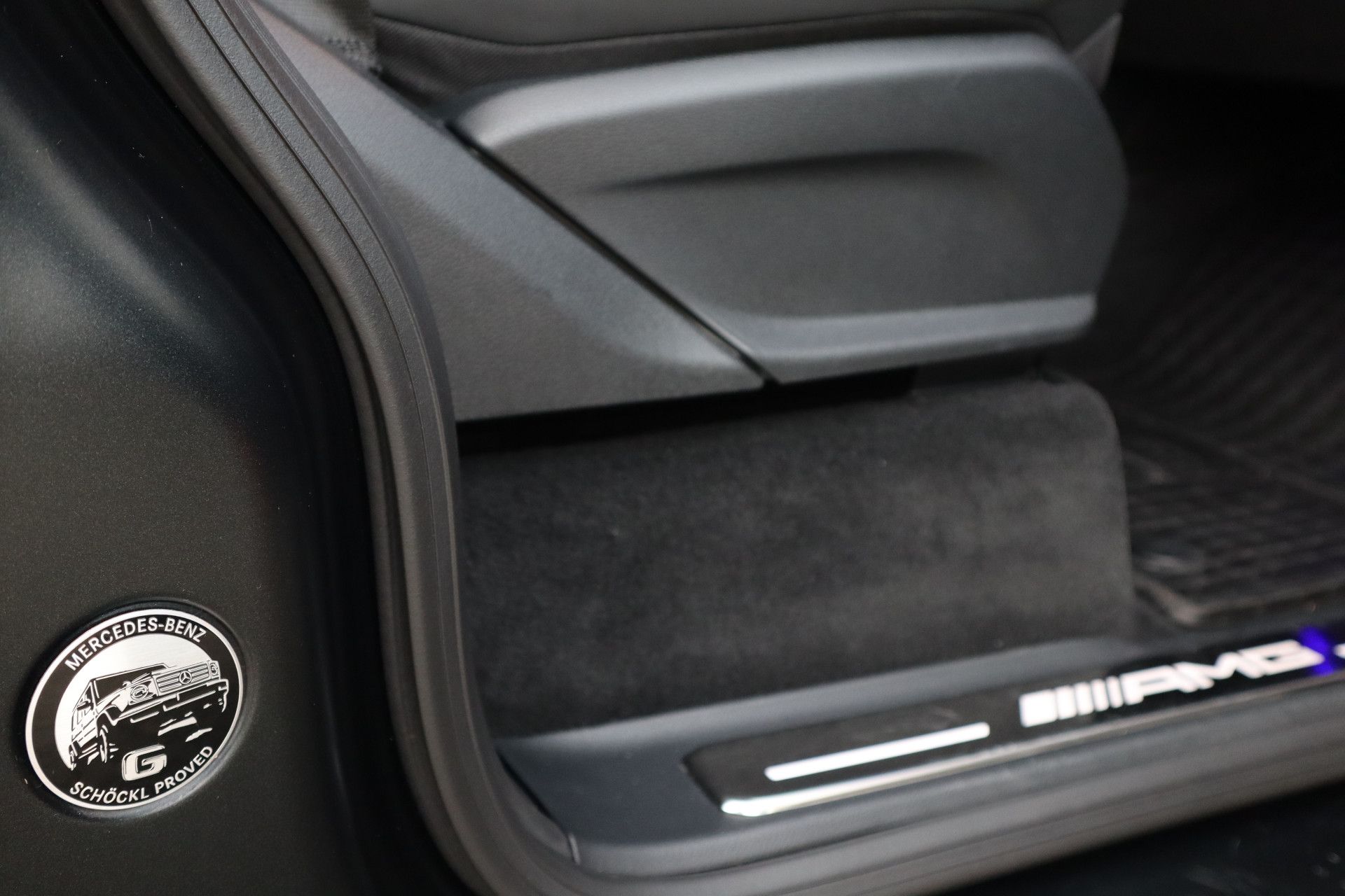 2023 Mercedes-Benz G 63 AMG Jet-black Magno Carbon 585HP - Image 16