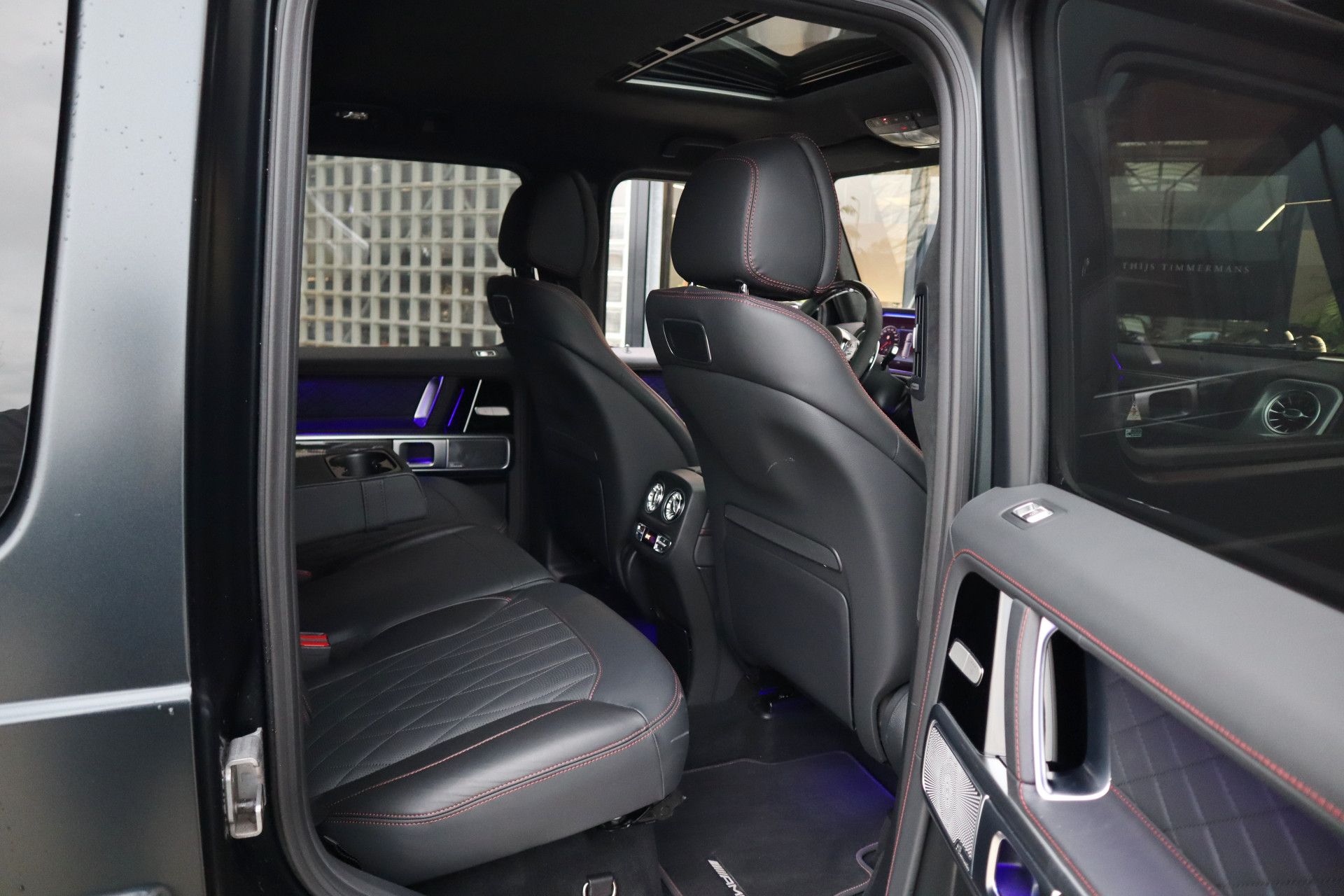 2023 Mercedes-Benz G 63 AMG Jet-black Magno Carbon 585HP - Image 17
