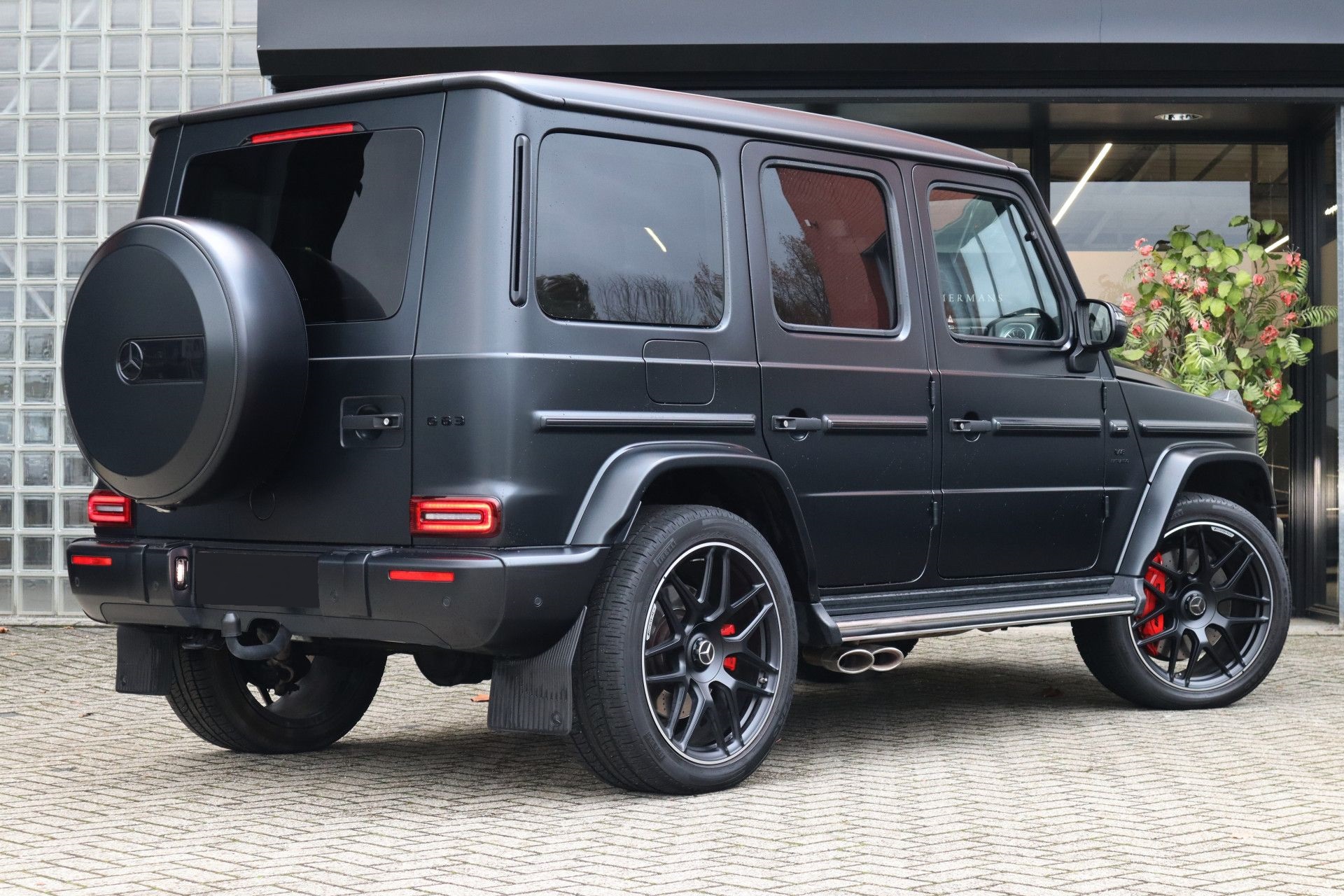 2023 Mercedes-Benz G 63 AMG Jet-black Magno Carbon 585HP - Image 4