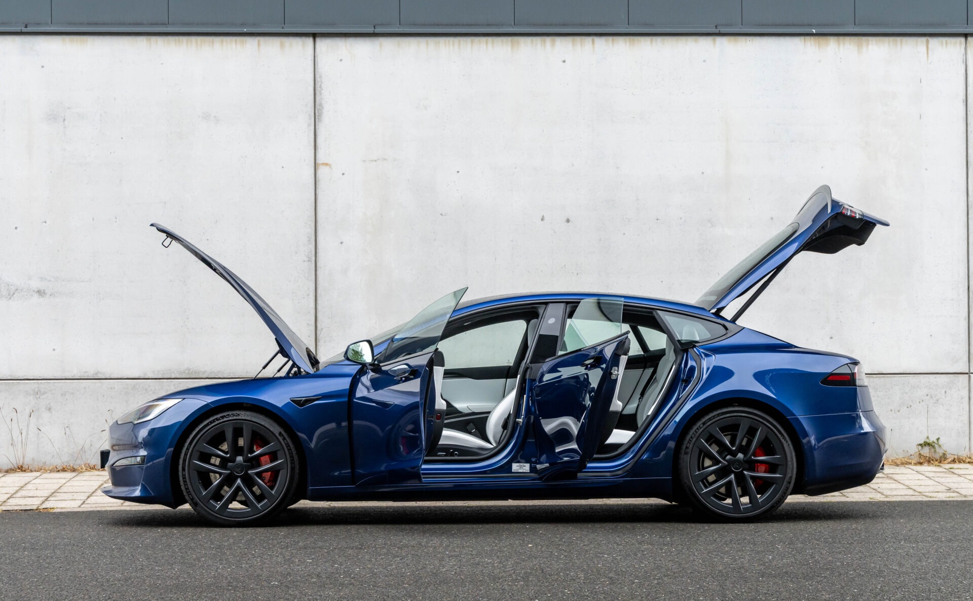 2023 Tesla Model S Plaid AWD 100 kWh - Image 19