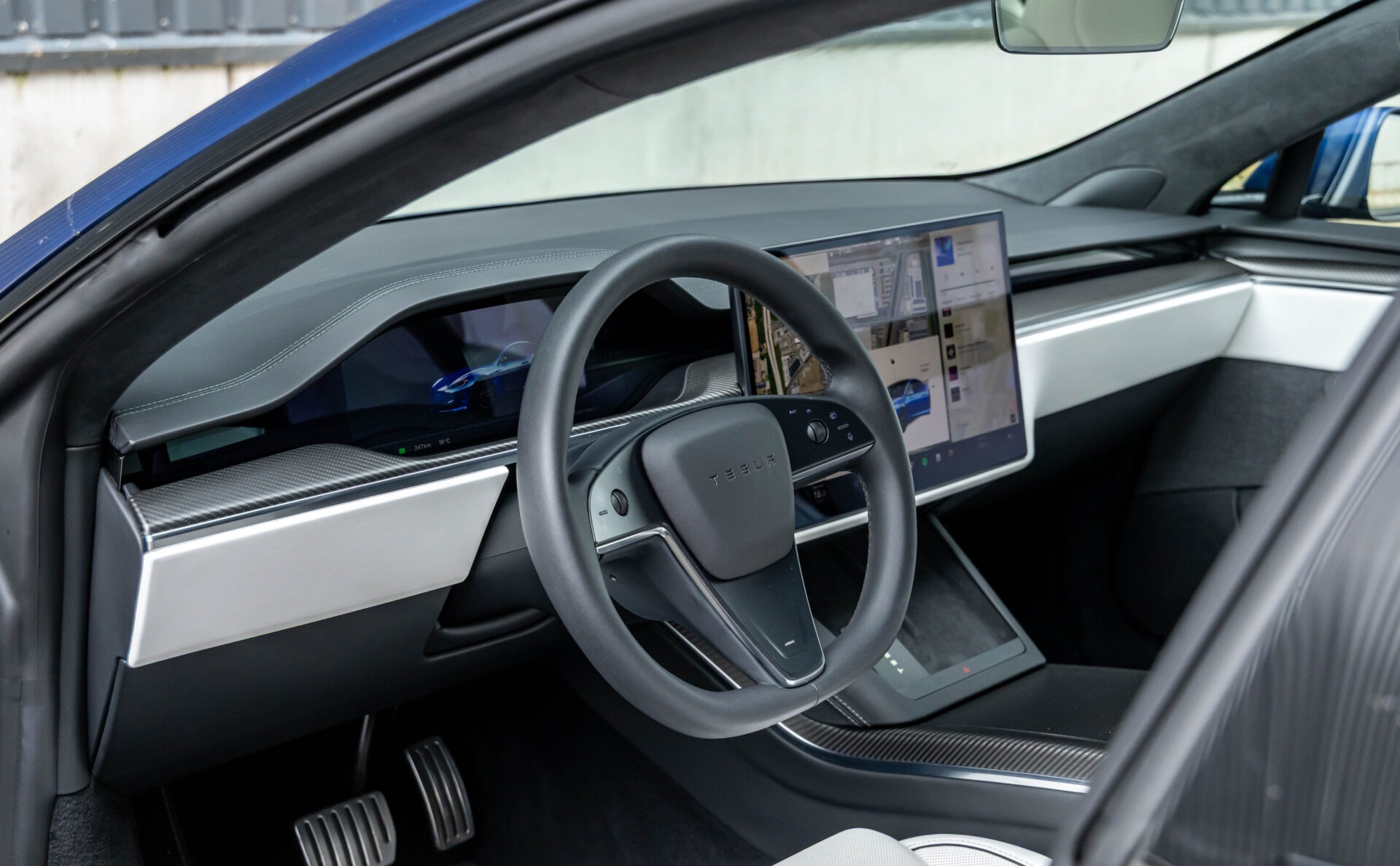 2023 Tesla Model S Plaid AWD 100 kWh - Image 24
