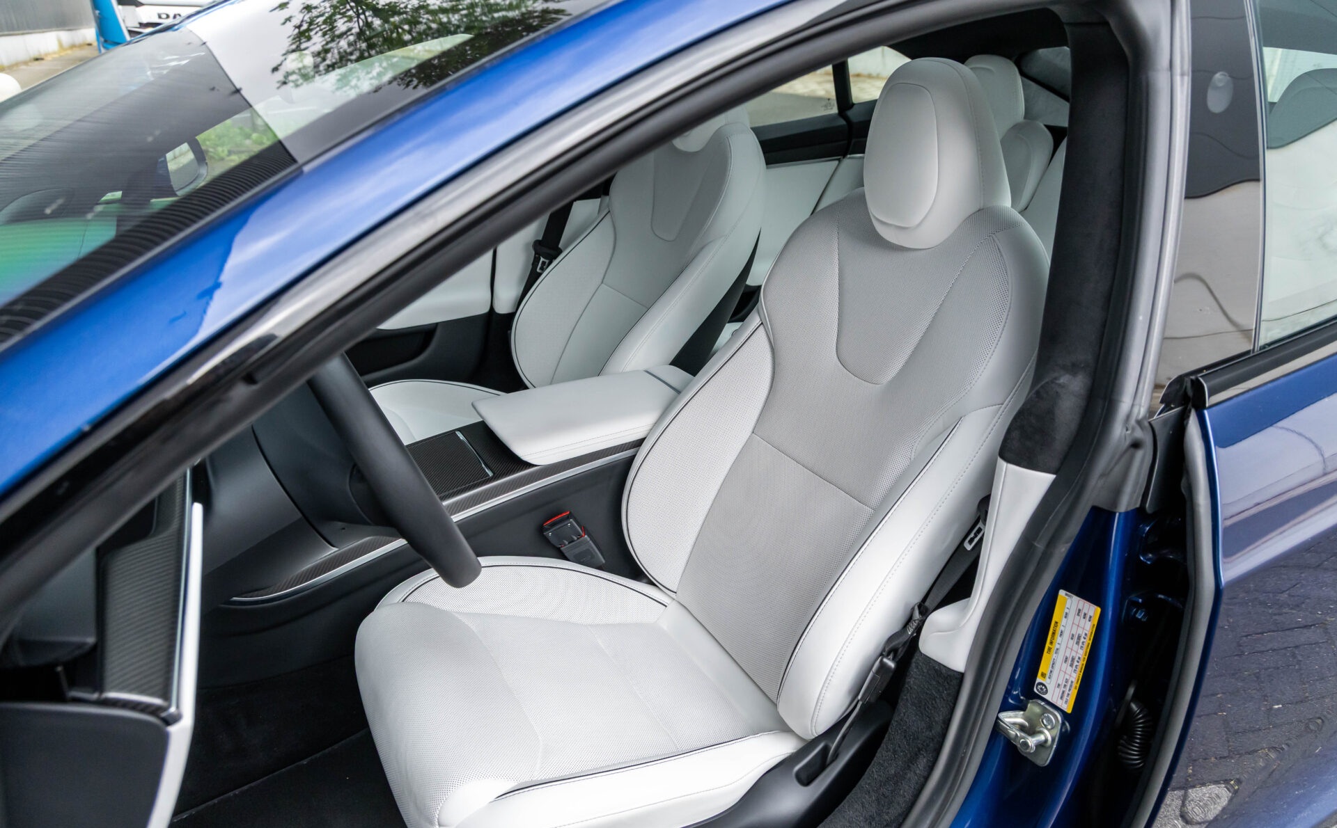 2023 Tesla Model S Plaid AWD 100 kWh - Image 25