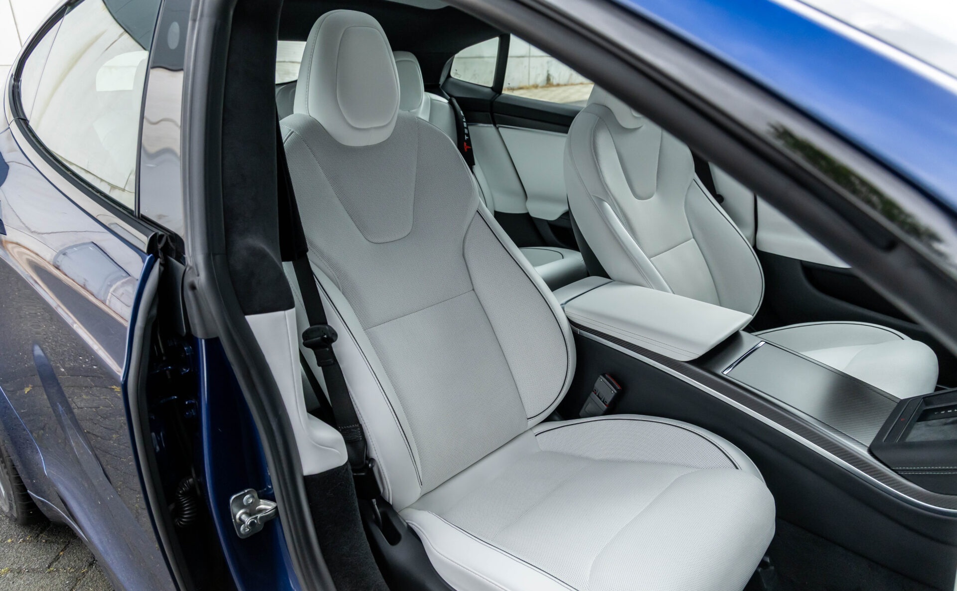 2023 Tesla Model S Plaid AWD 100 kWh - Image 29
