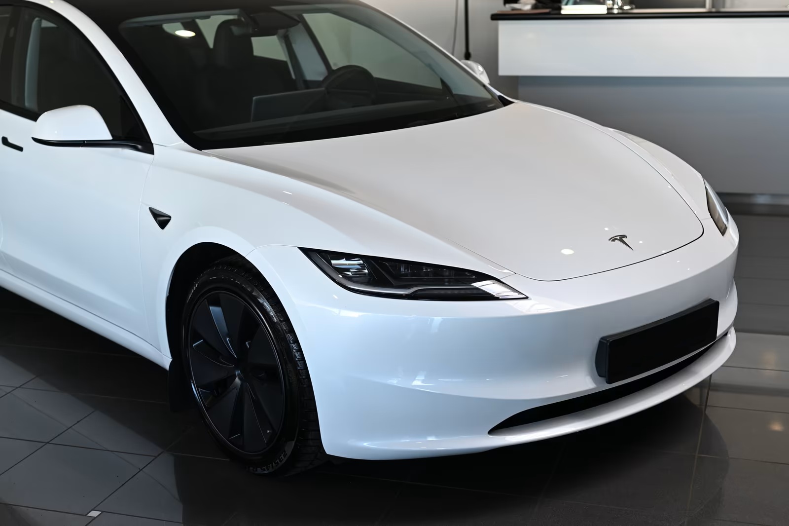 2024 Tesla Model 3 78 kWh AWD Long Range Dual Motor - Image 11