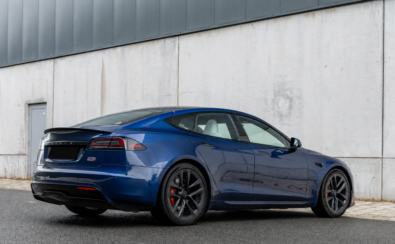 2023 Tesla Model S Plaid AWD 100 kWh - Image 8