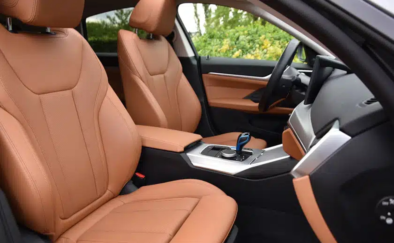 2022 BMW i4 E-DRIVE 40 GRAN COUPE - Image 12