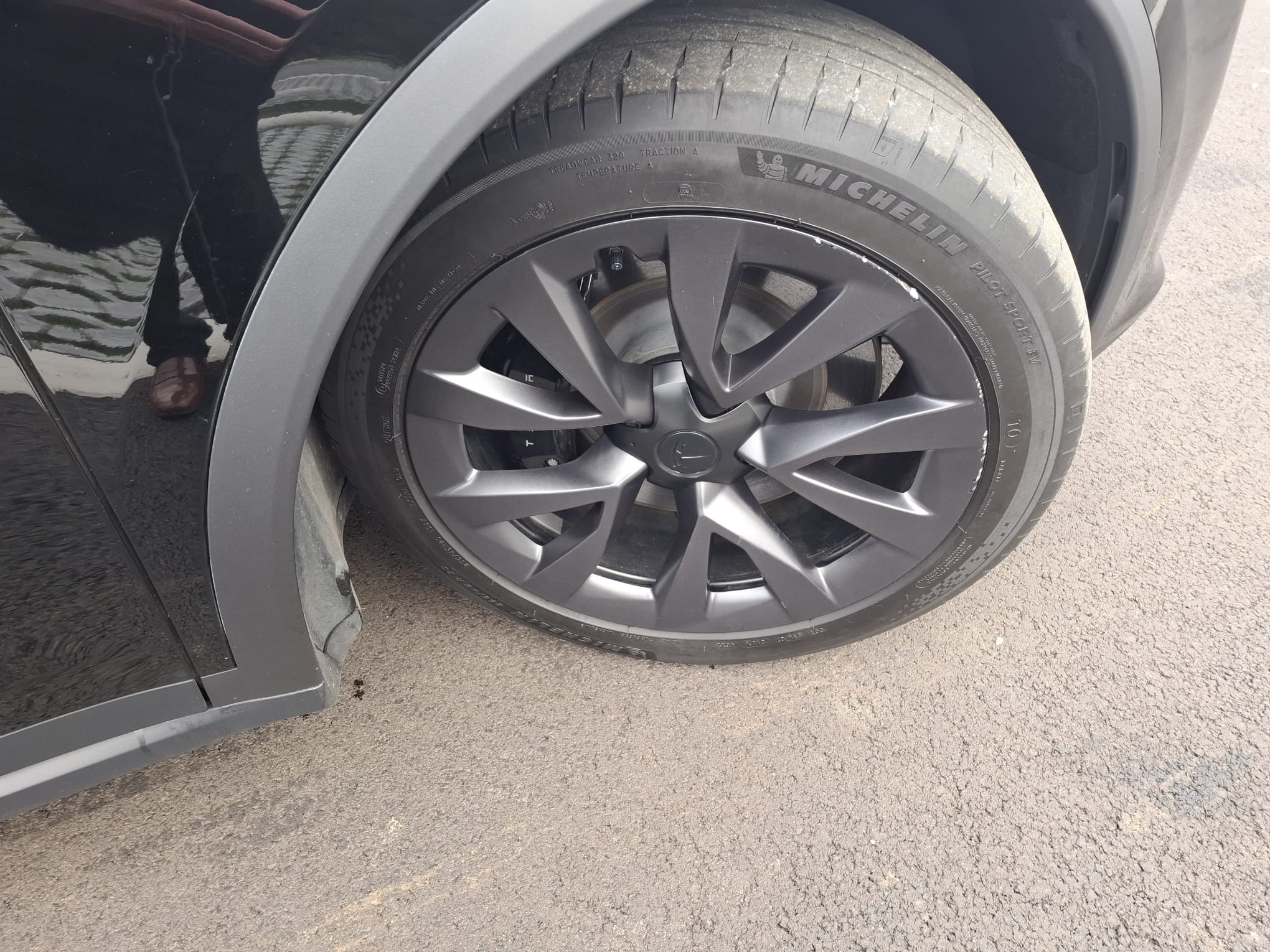 2023 Tesla Model X Long Range Facelift 6 Seats Yoke AWD - Image 18