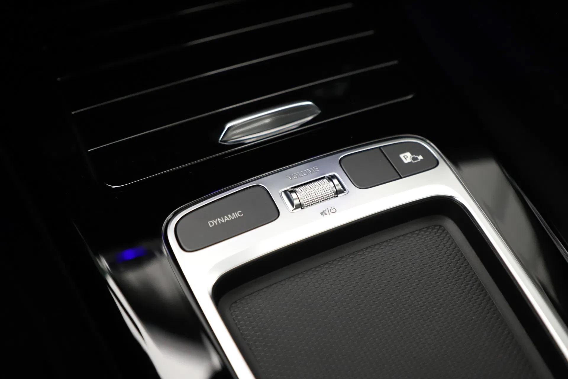2023 Mercedes-Benz CLA 250e AMG 218HP Pano Keyles-go - Image 25