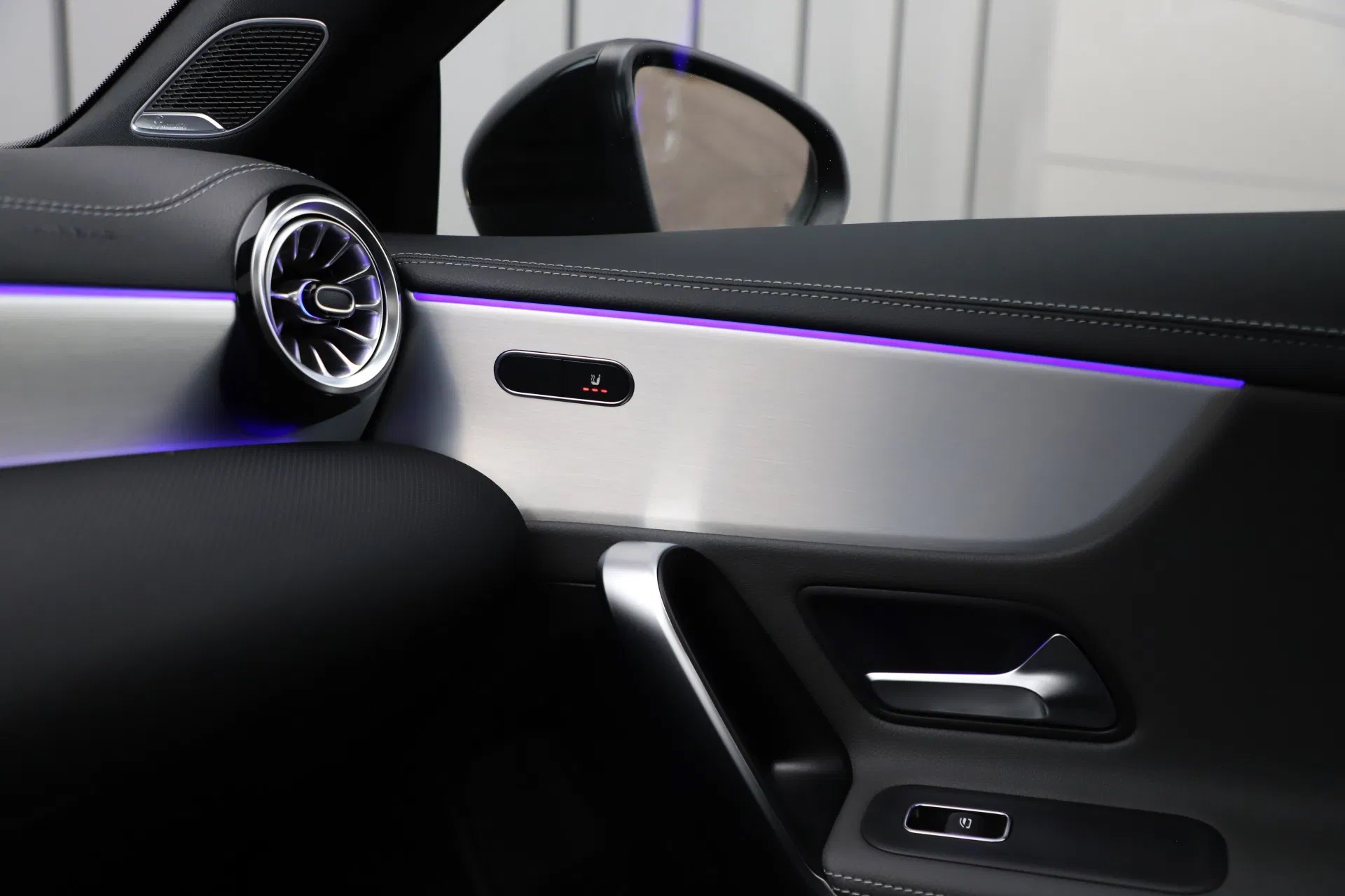 2023 Mercedes-Benz CLA 250e AMG 218HP Pano Keyles-go - Image 31