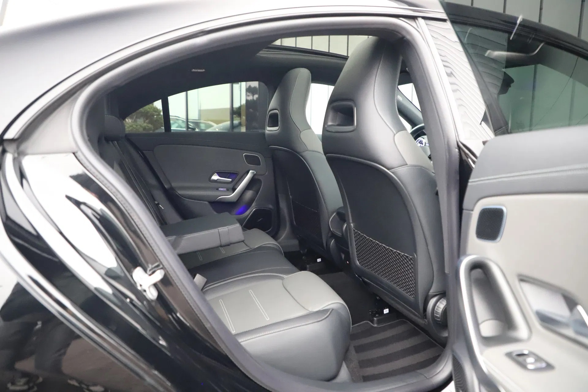2023 Mercedes-Benz CLA 250e AMG 218HP Pano Keyles-go - Image 34