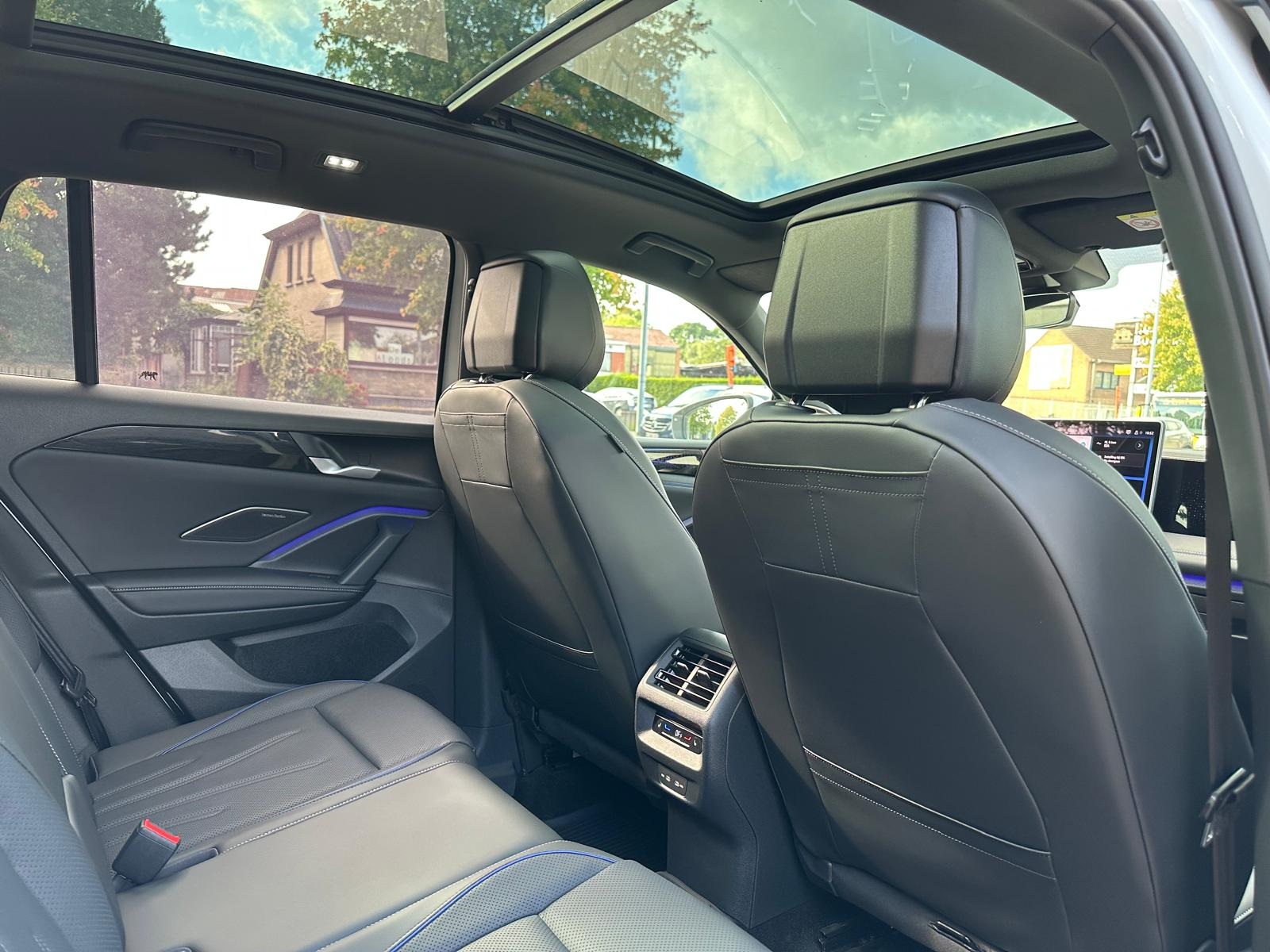 2024 Volkswagen Tiguan 2.0TDI 4 Motion R Line 193hp Full - Image 12