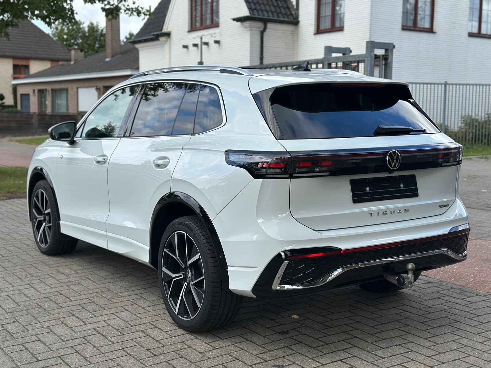 2024 Volkswagen Tiguan 2.0TDI 4 Motion R Line 193hp Full - Image 5