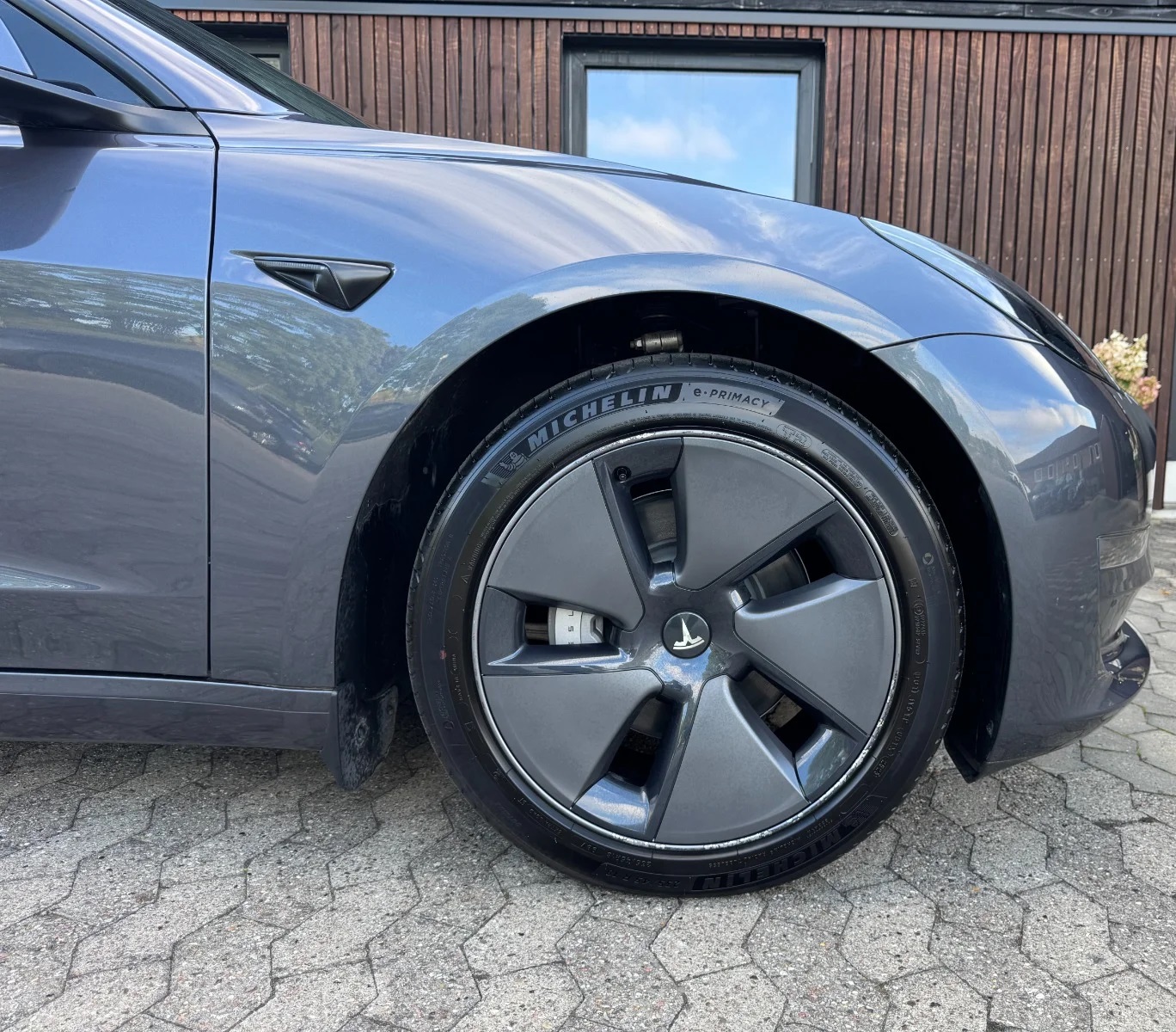 2023 Tesla Model 3 Long Range AWD 498 HP - Image 3