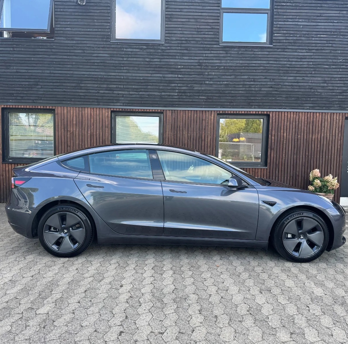 2023 Tesla Model 3 Long Range AWD 498 HP - Image 4