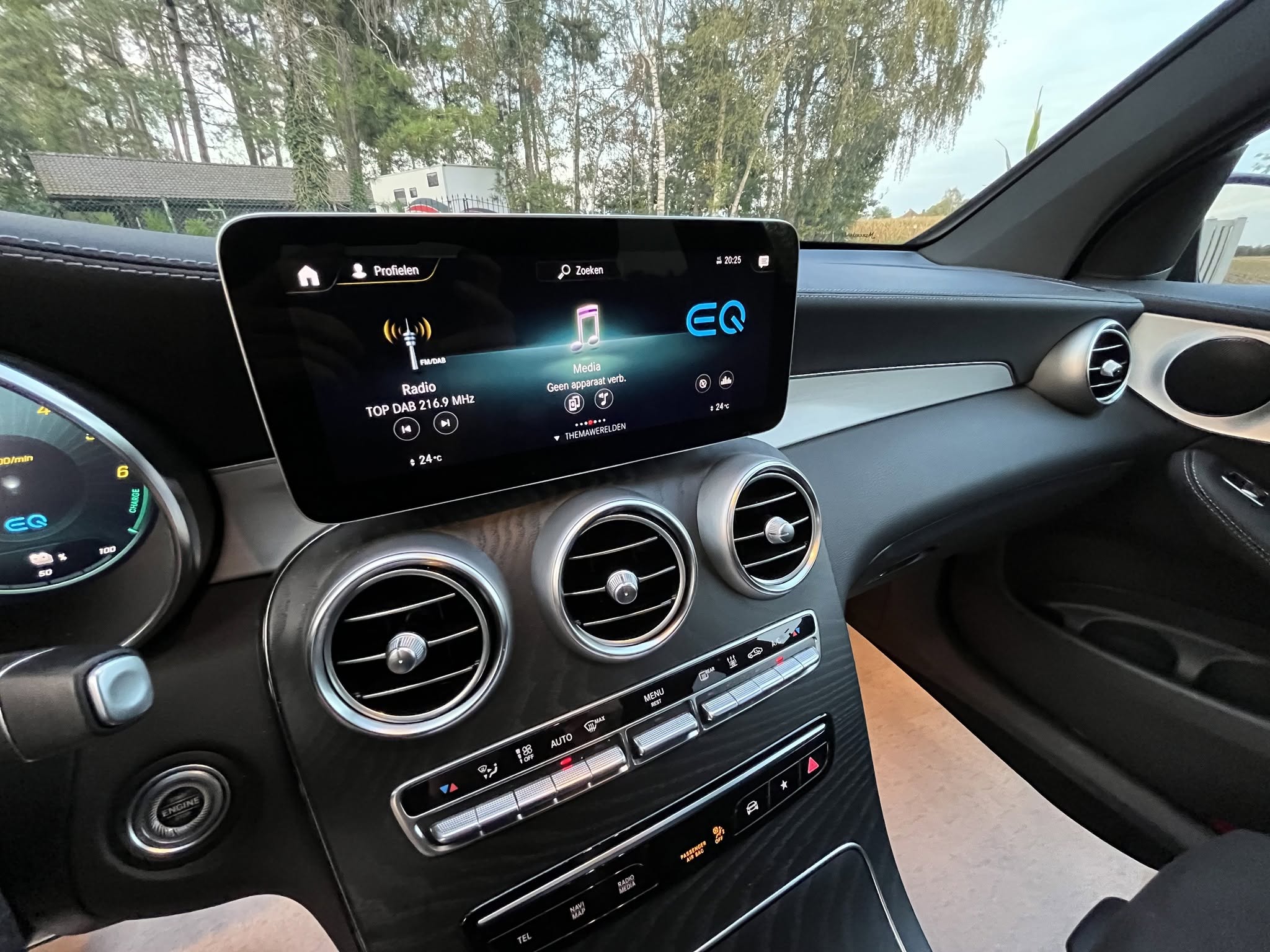 2024 Mercedes-Benz GLC300DE COUPE AMG LINE - Image 20