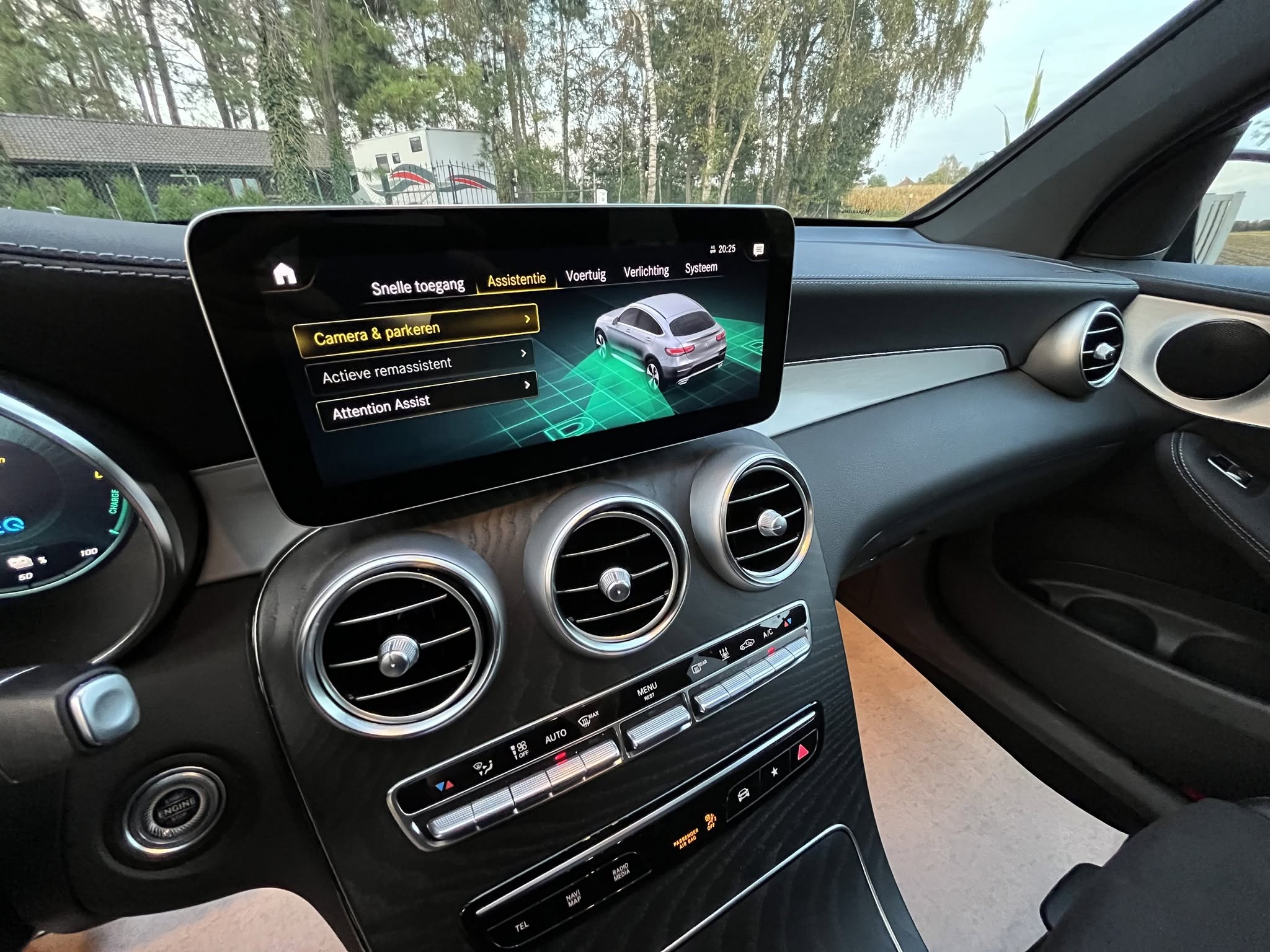 2024 Mercedes-Benz GLC300DE COUPE AMG LINE - Image 25