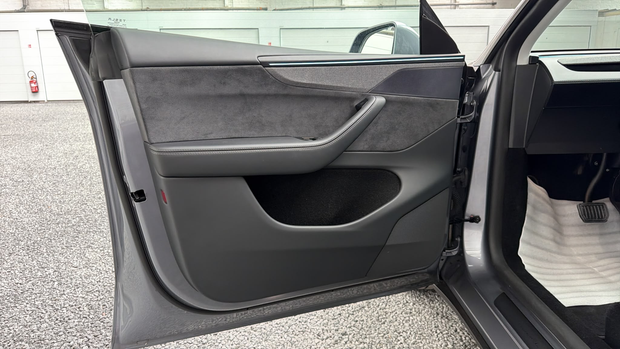 2025 Tesla Model Y Juniper AWD Dual Motor Long Range 514HP - Image 18