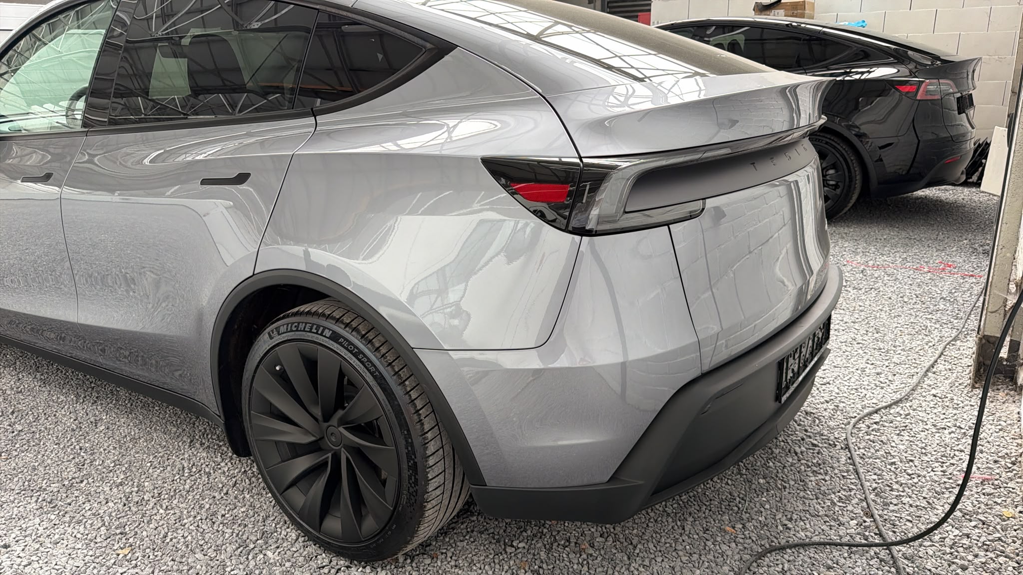2025 Tesla Model Y Juniper AWD Dual Motor Long Range 514HP - Image 6
