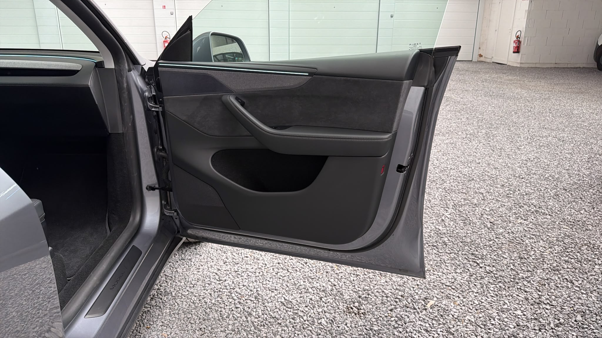 2025 Tesla Model Y Juniper AWD Dual Motor Long Range 514HP - Image 21